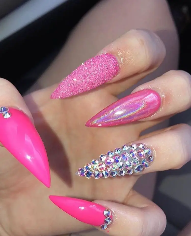 The best barbie nails for the barbiecore aesthetic