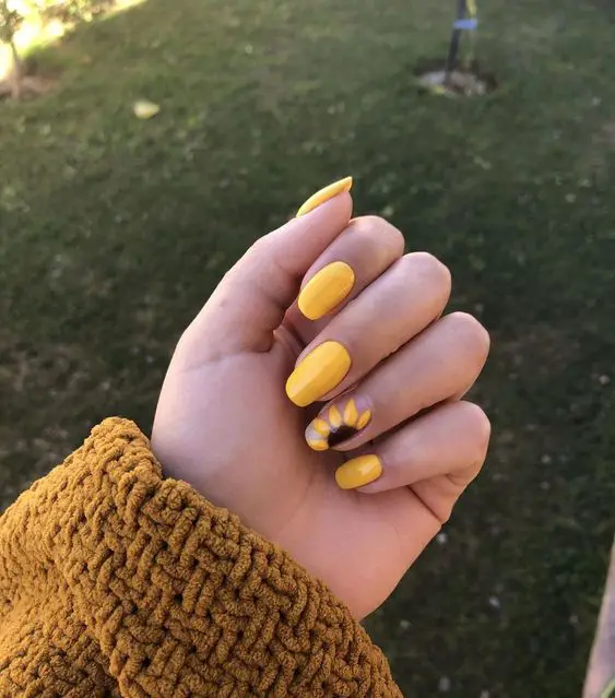 The best sunflower nails & sunflower nail designs