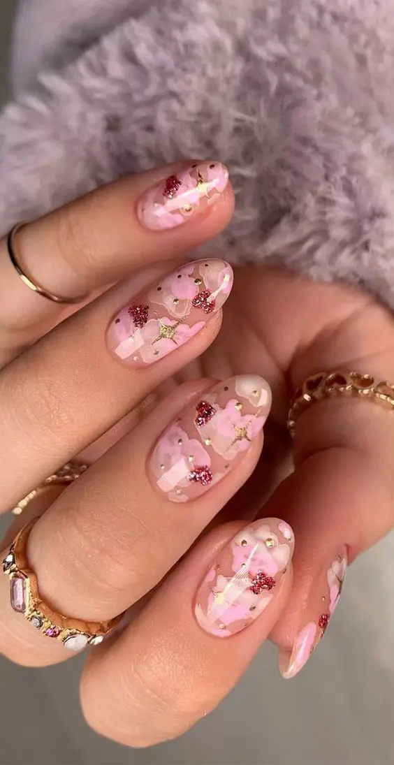 The prettiest pink rose nails and rose nail designs for your next manicure