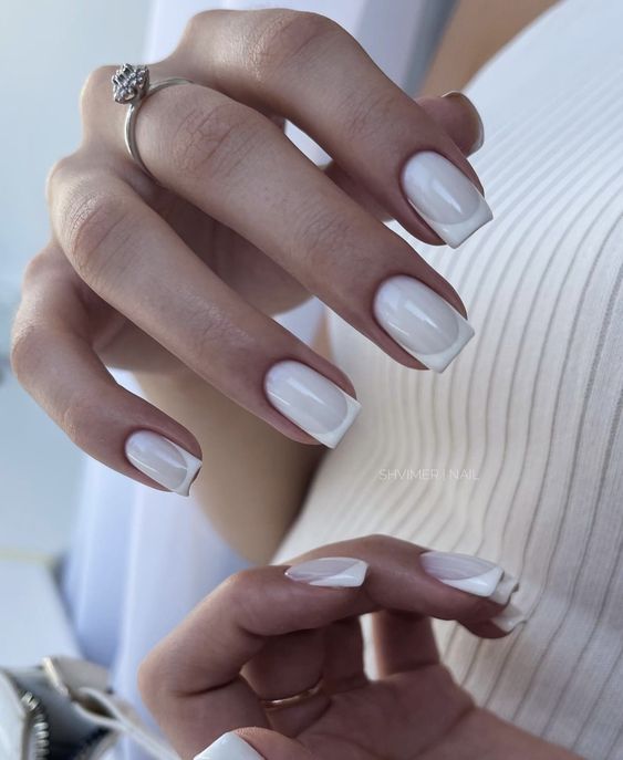 White valentine's nails