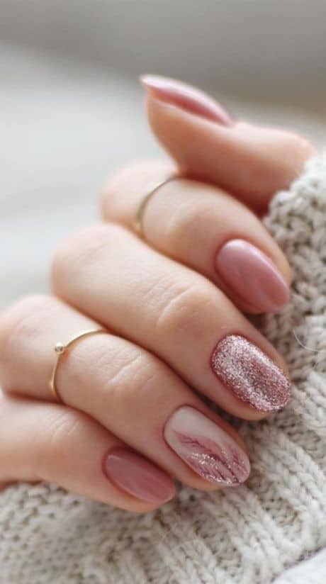 Browse these march nails and april nails to get the perfect spring nails this year!