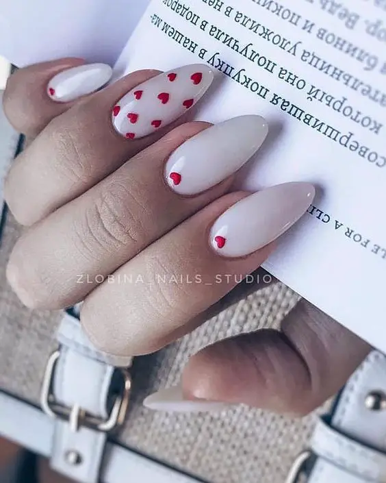 The best Valentine's Day nails designs to try this year