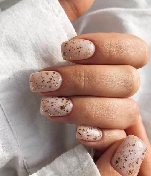 Browse these march nails and april nails to get the perfect spring nails this year!