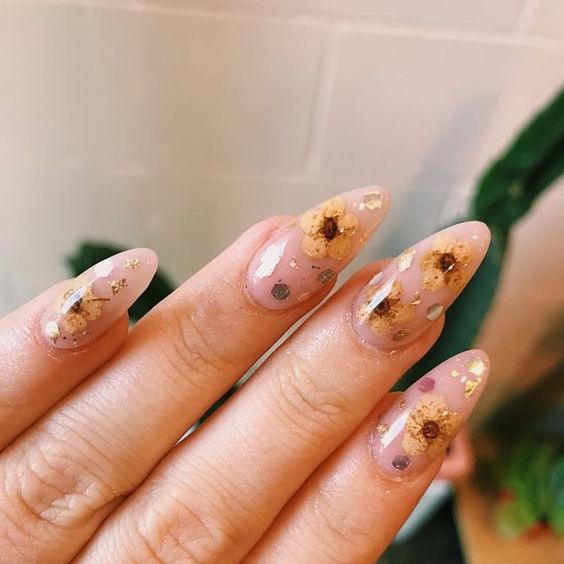 The best sunflower nails & sunflower nail designs