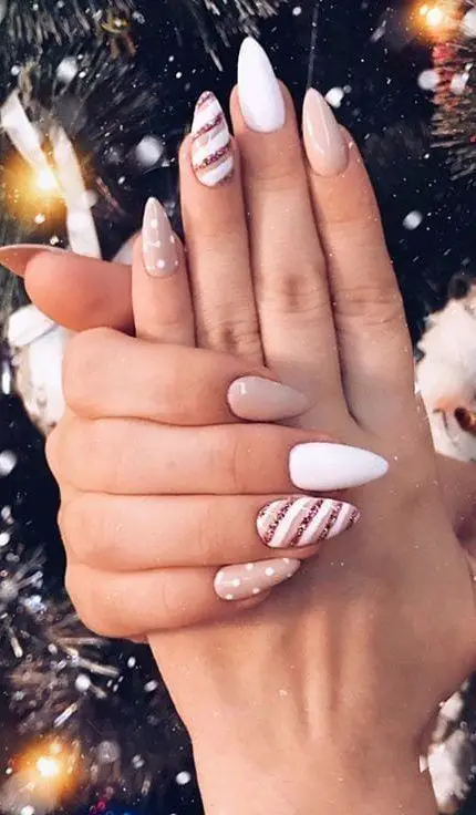 The best Christmas nails, Christmas nail designs, and Christmas nail ideas to try this year