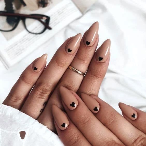 The best Valentine's Day nails designs to try this year