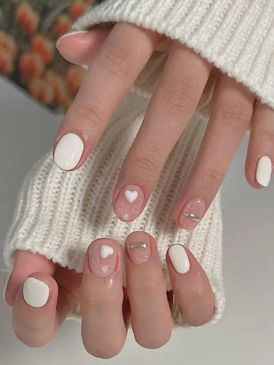 White valentine's nails