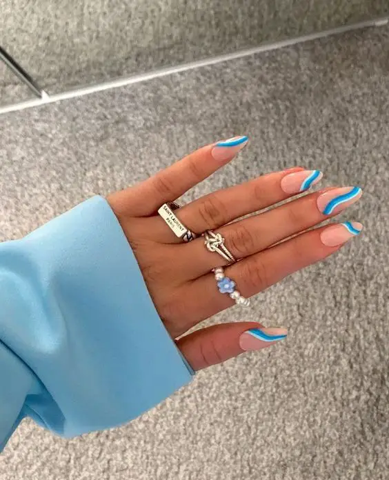 The top turquoise nails and teal nails right now