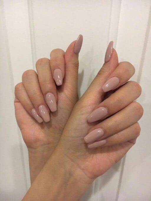 The prettiest winter nails, winter nail ideas, and winter nail designs