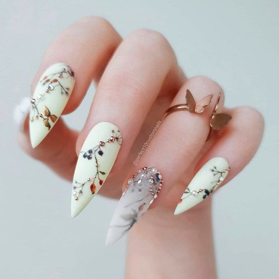 The best graduation nails and graduation nail designs