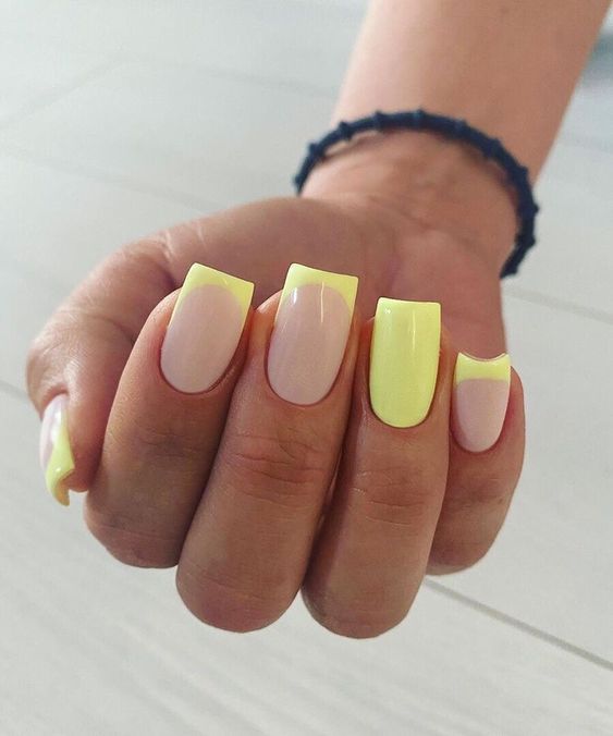 The best graduation nails and graduation nail designs