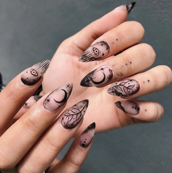 The best witchy nails for a grunge look