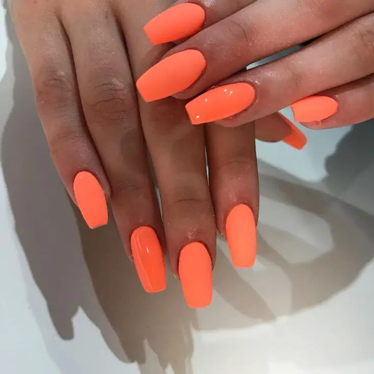 The best bright nails, bright nail ideas, bright nail colors, and bright nail designs for neon nails