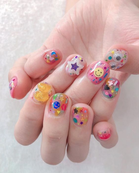 The best March nails, March nail ideas, March nail designs, and spring nails to do this year