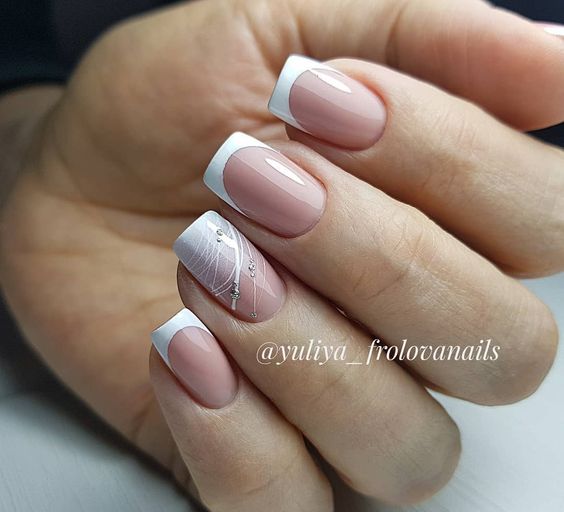 White valentine's nails