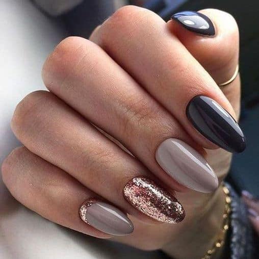 New Year's nails, New Year's Eve nails, and New Year's nail designs to try this year