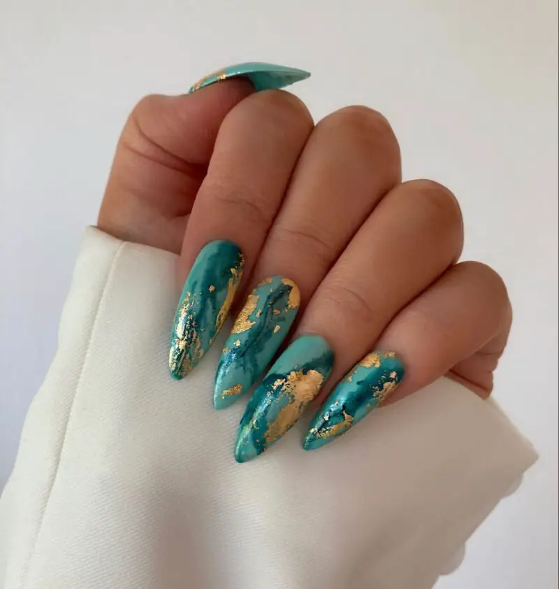 The top turquoise nails and teal nails right now