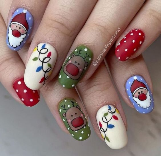 The best red and green nails and red and green nail designs for Christmas to copy | Christmas nails that are trending this year