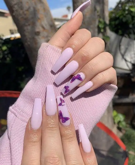 Light purple nails