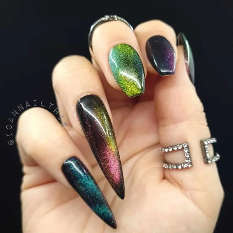 The hottest trend right now: cat eye nails including the classic cat eye nails design and interesting cat eye nail ideas