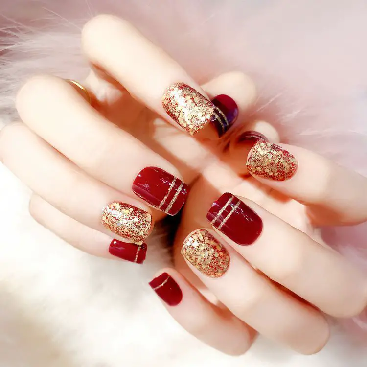 The top red and gold nails designs to try