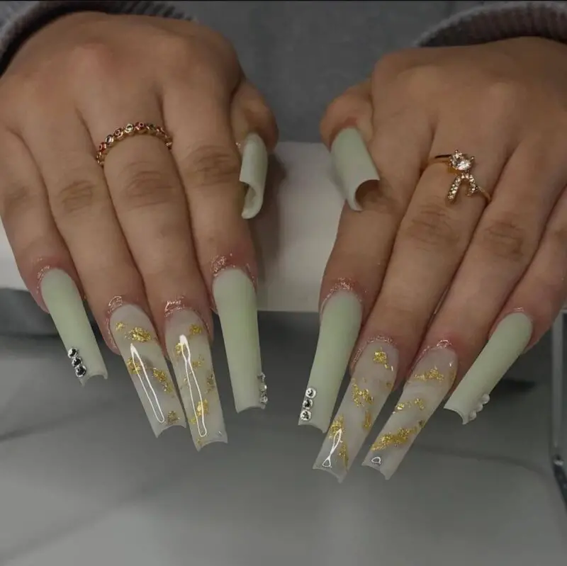 The top light green nails and light green nail designs