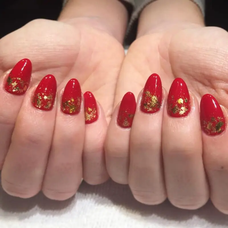 The top red and gold nails designs to try