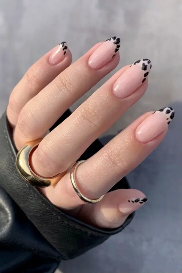 The top black and white nails, black and white nail designs, black and white nails acrylic, black and white nail art, and more black and white nail ideas