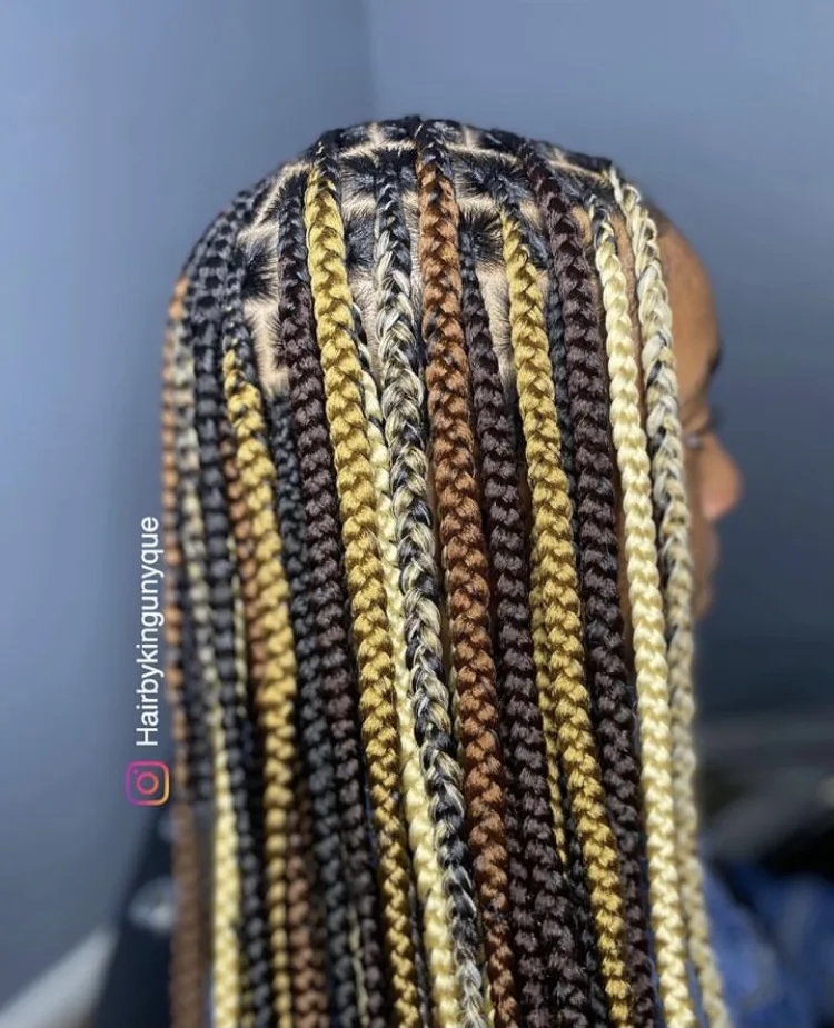 brown mixed color knotless braids