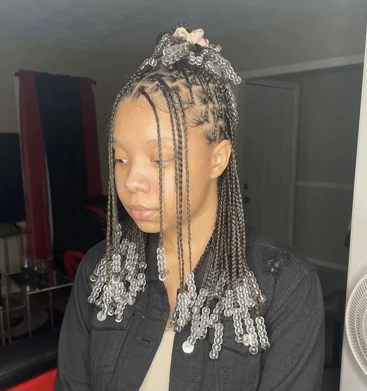 knotless braids with beads on natural hair 