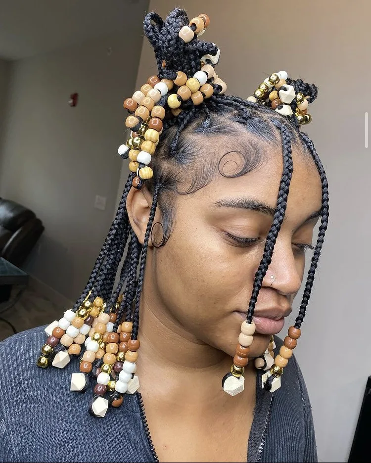 short knotless braids with beads on natural hair 