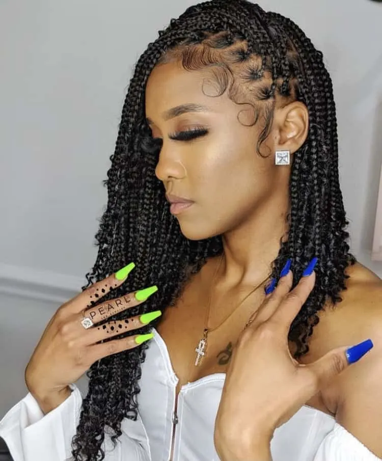 Inverted boho bob knotless braids 