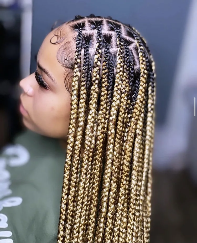 blonde medium knotless mixed colour braids