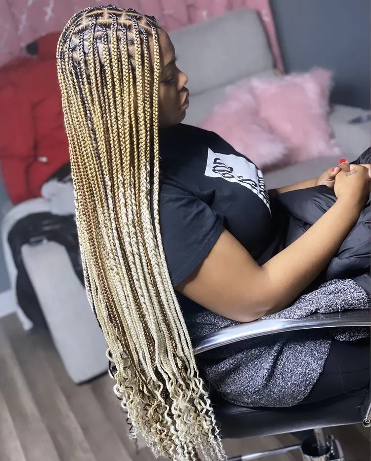 blonde mixed colour knotless braids with curly ends