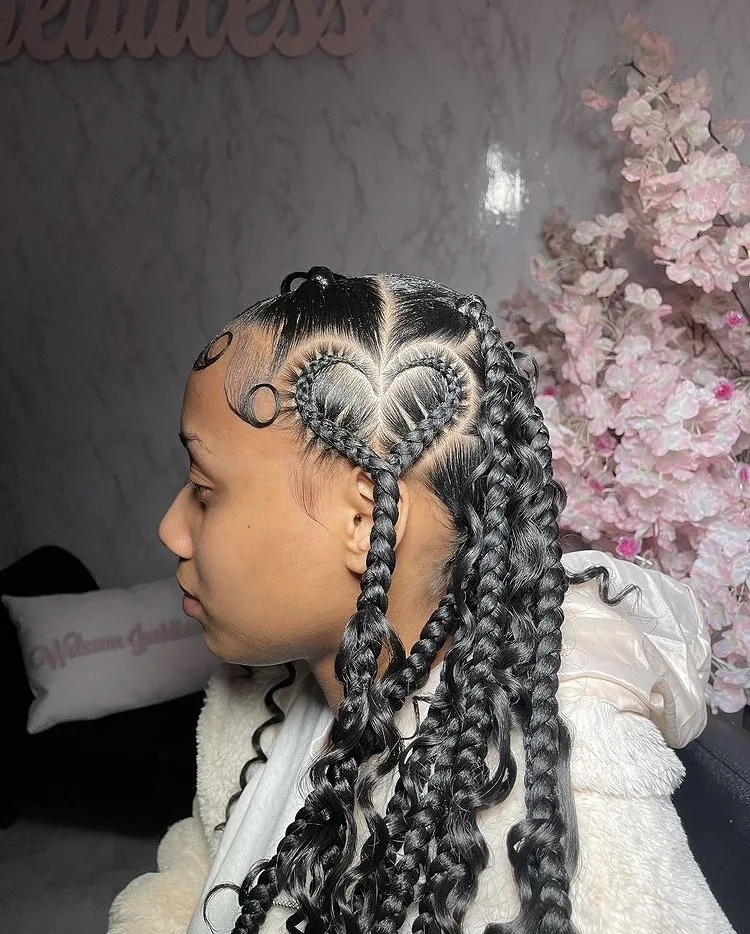 jumbo bohemian knotless braids with a heart