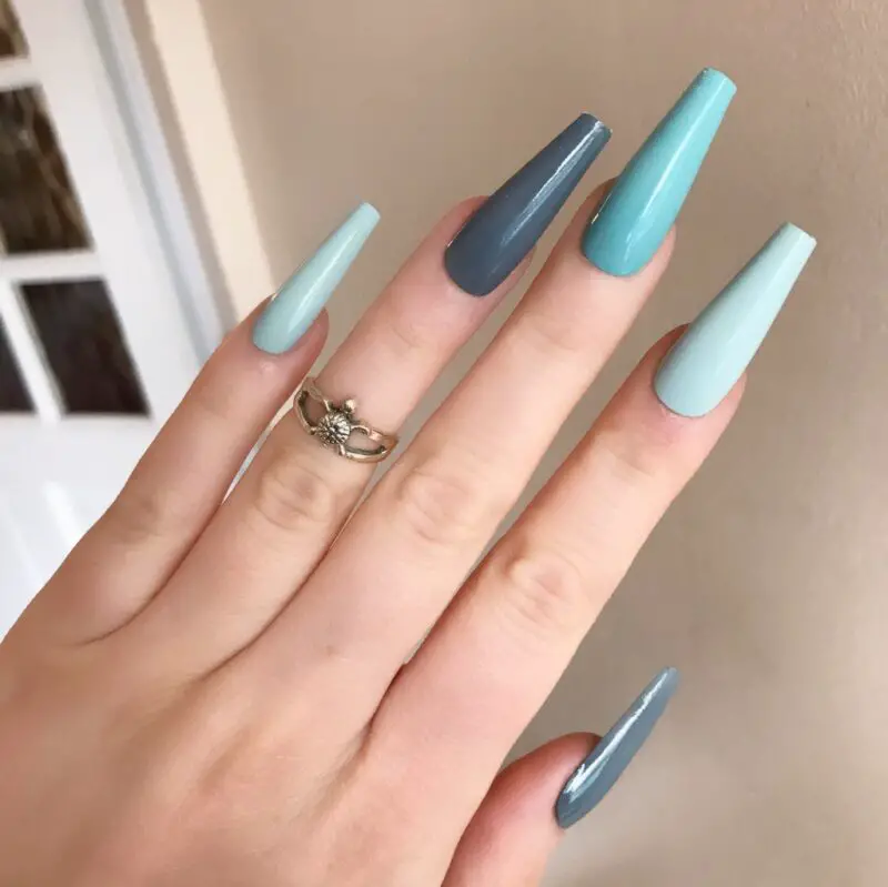 The top turquoise nails and teal nails right now