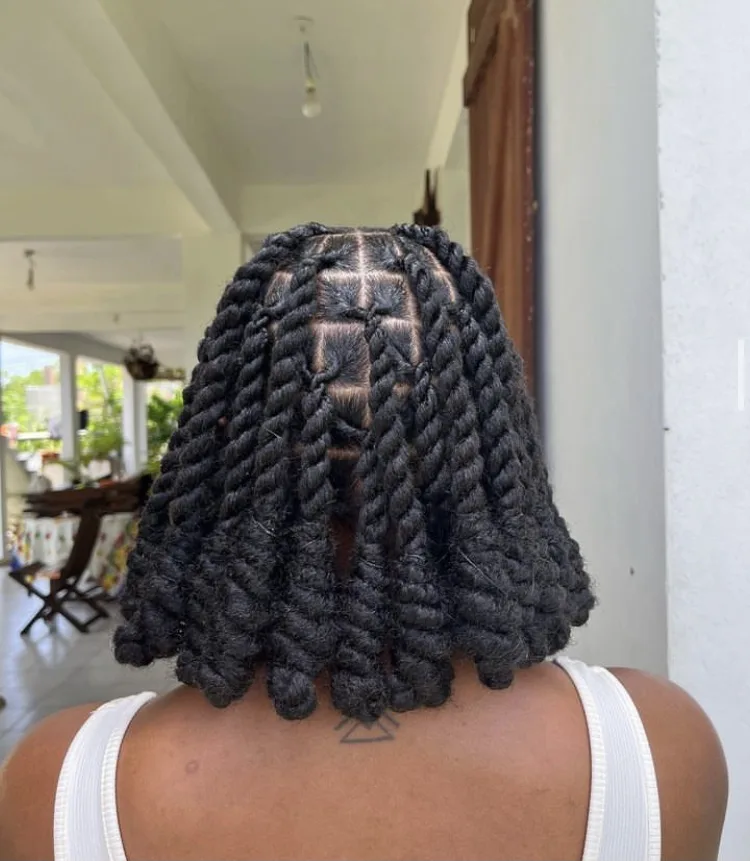 short invisible locs bob