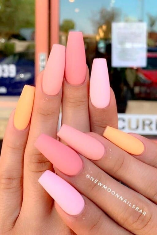 The best beach nails, tropical nails, mermaid nails, and ocean nails to copy