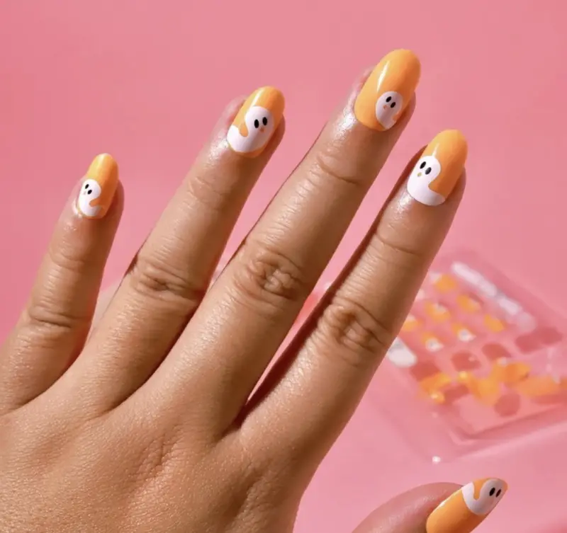 The best Halloween ghost nails designs to do