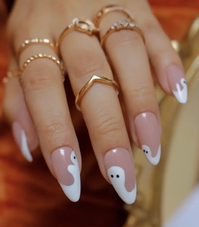 The best Halloween ghost nails designs to do