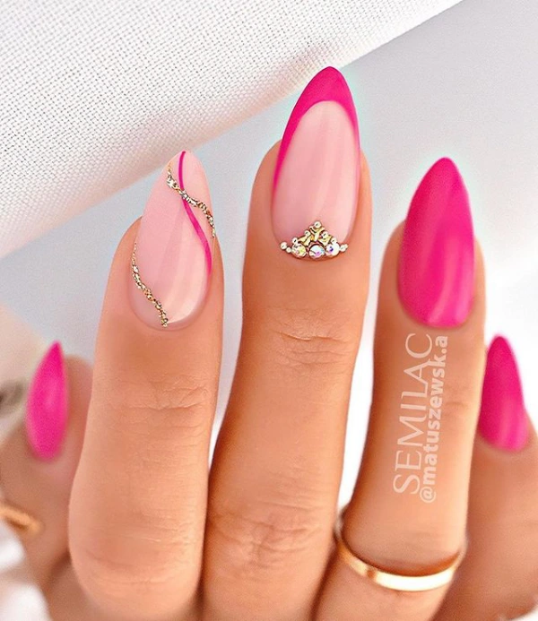Classy Baddie Nails pink 