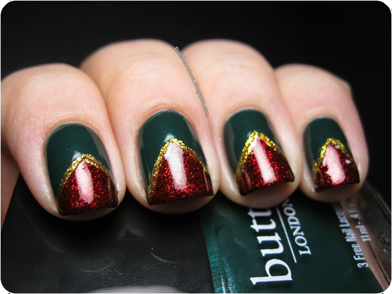 The best red and green nails and red and green nail designs for Christmas to copy | Christmas nails that are trending this year