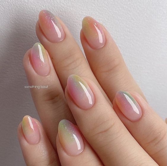 The best March nails, March nail ideas, March nail designs, and spring nails to do this year