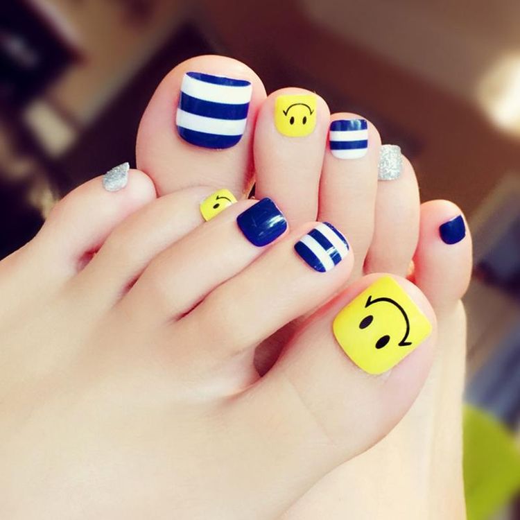 The cutest toe nail designs of the year