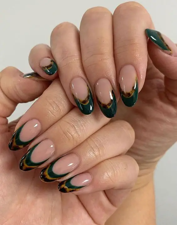 The best September nails and September nail designs for this fall