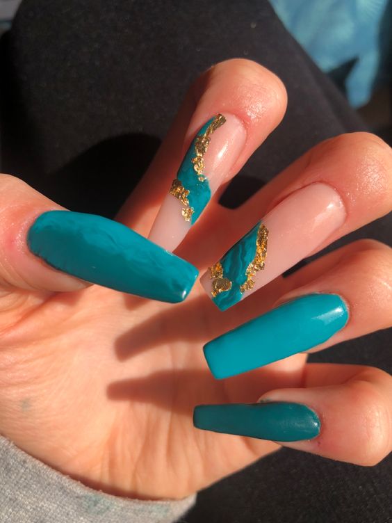 The top turquoise nails and teal nails right now