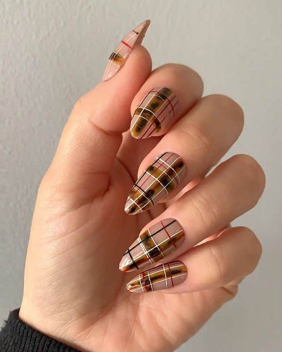 The best fall nails, fall nail designs, and fall nail colors this year