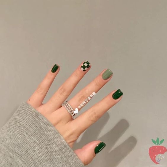 The best olive green nails