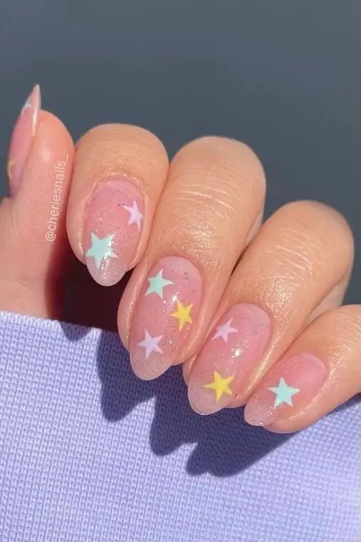 The prettiest pastel nails and pastel nail designs to try