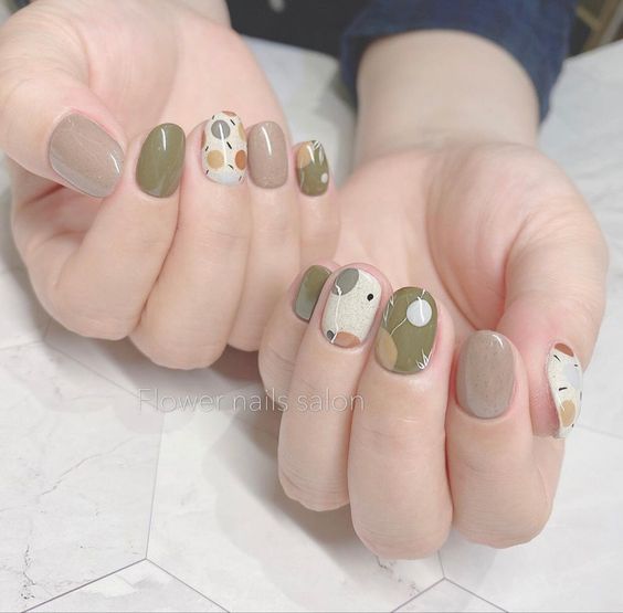 The best olive green nails